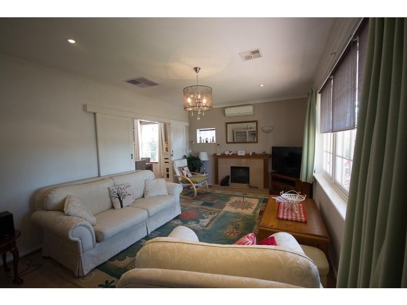 15 Lake View Crescent, Highbury SA 5089
