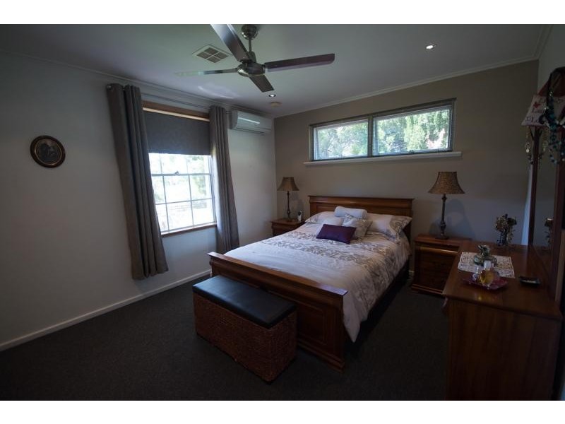 15 Lake View Crescent, Highbury SA 5089