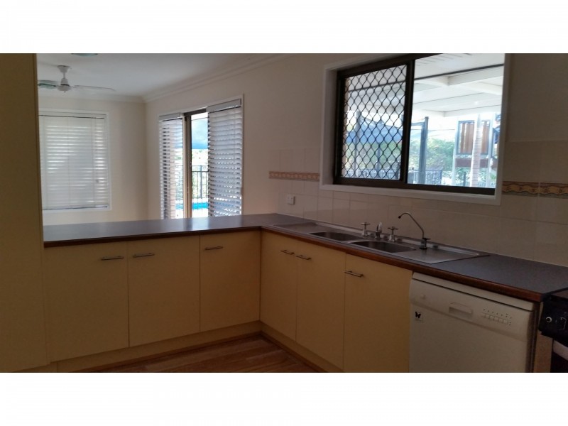 18 Chauvel Court, Boyne Island QLD 4680