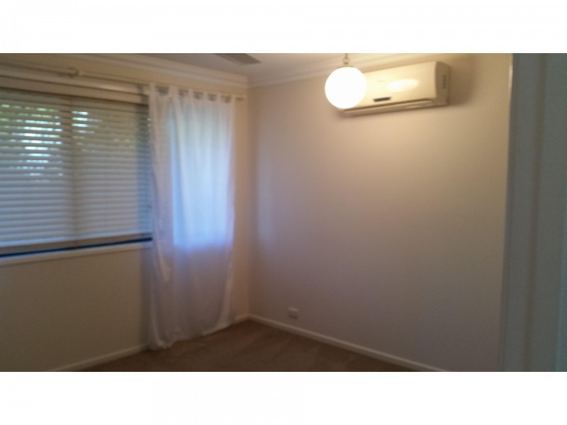 18 Chauvel Court, Boyne Island QLD 4680