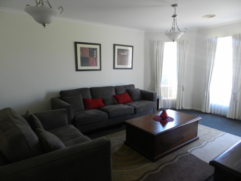 13 Blair Drive, Kyneton VIC 3444