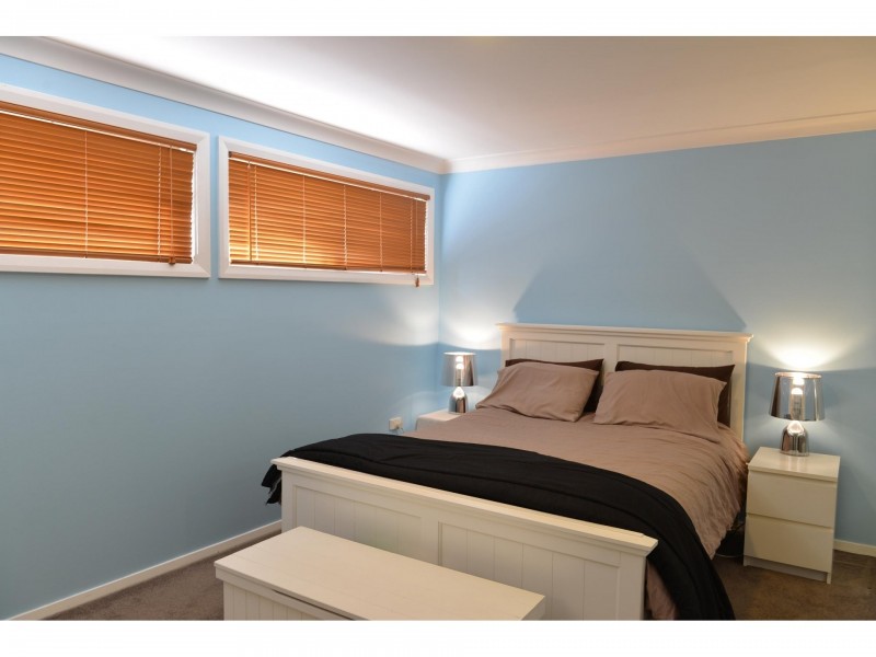 12 Ambleside Avenue, Mount Keira NSW 2500