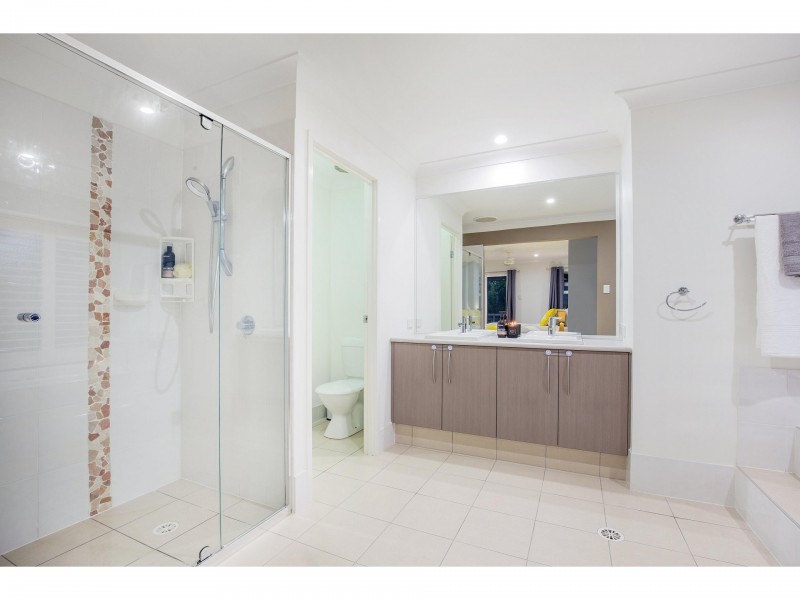 38 Picnic Creek Drive, Coomera QLD 4209