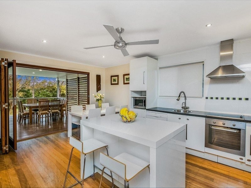 26 Wood Avenue, Carina QLD 4152