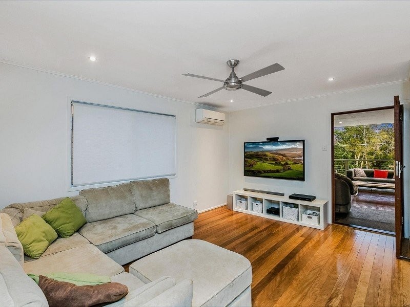 26 Wood Avenue, Carina QLD 4152