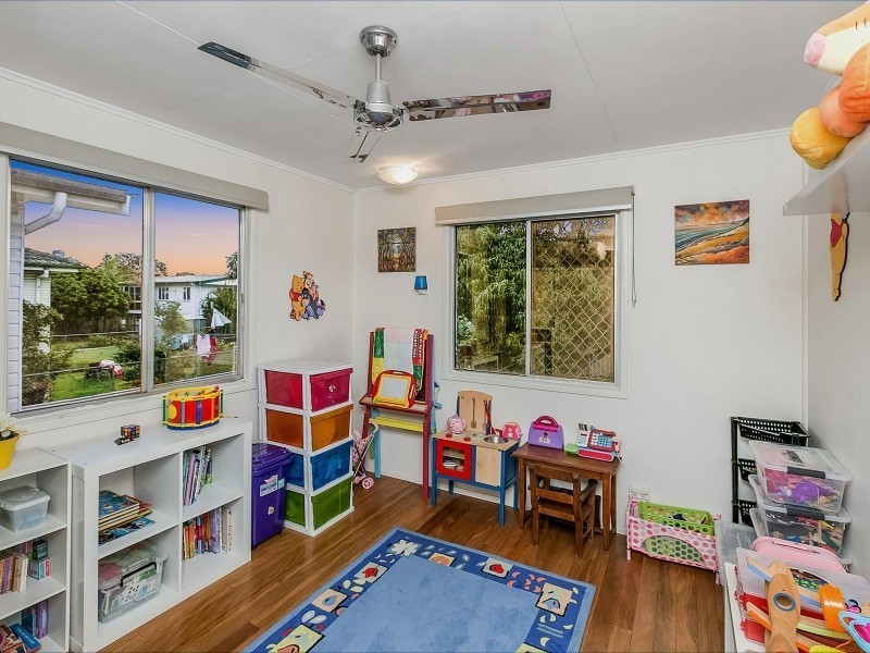 26 Wood Avenue, Carina QLD 4152