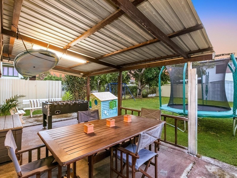 26 Wood Avenue, Carina QLD 4152