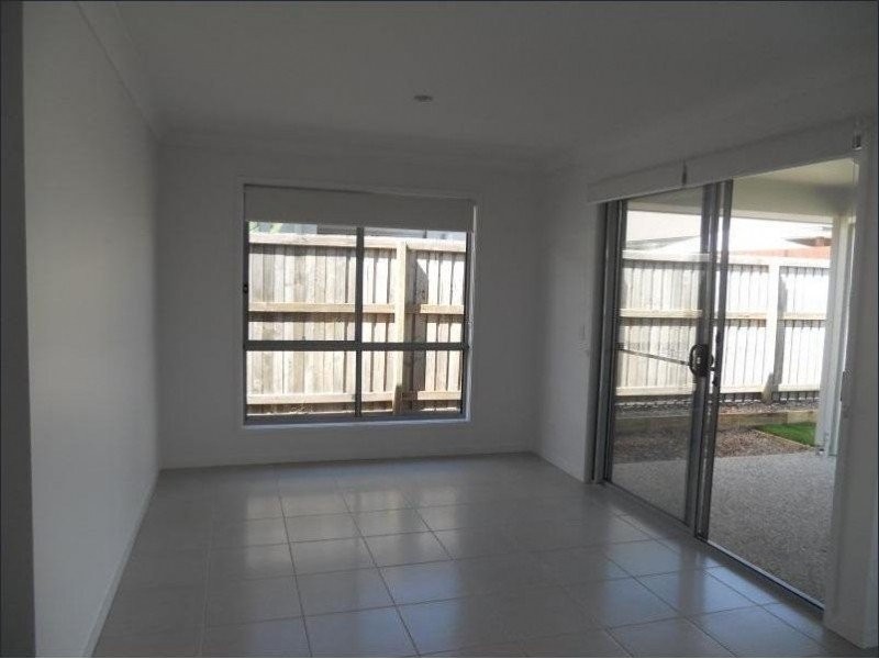 16 Hibbertia Street, Mountain Creek QLD 4557