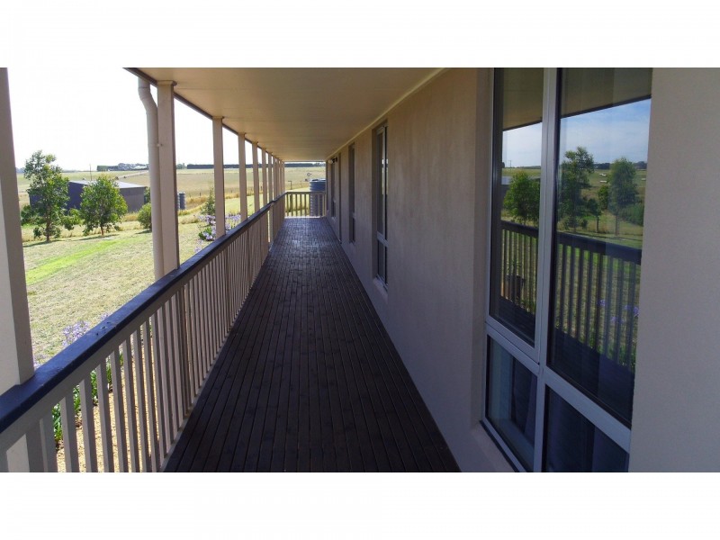 32 Ibbs Lane, Grassmere VIC 3281