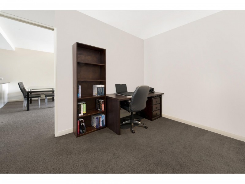 330/1 Mouat Street, Lyneham ACT 2602