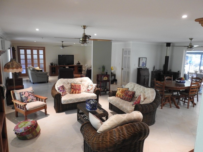 10-12 Heathcote Court, Munruben QLD 4125