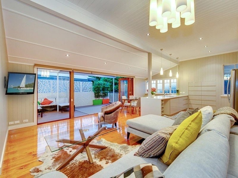 7A St Leonards Street, Coorparoo QLD 4151