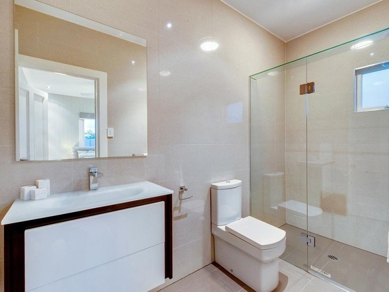 7A St Leonards Street, Coorparoo QLD 4151