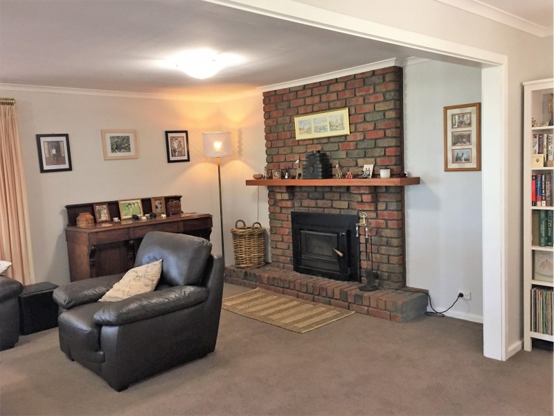 219 Windebanks Road, Aberfoyle Park SA 5159