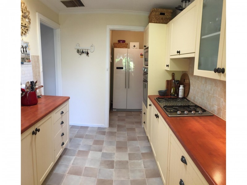 219 Windebanks Road, Aberfoyle Park SA 5159