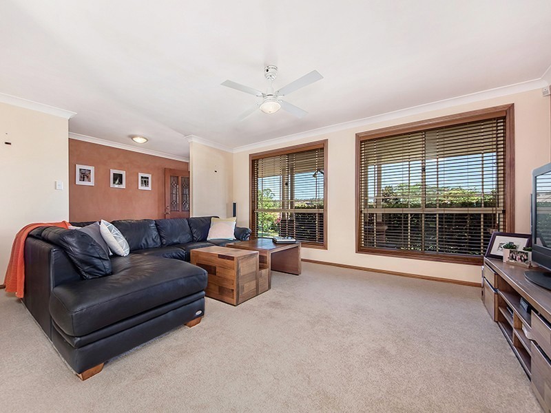 9 Bridle Road, Currans Hill NSW 2567