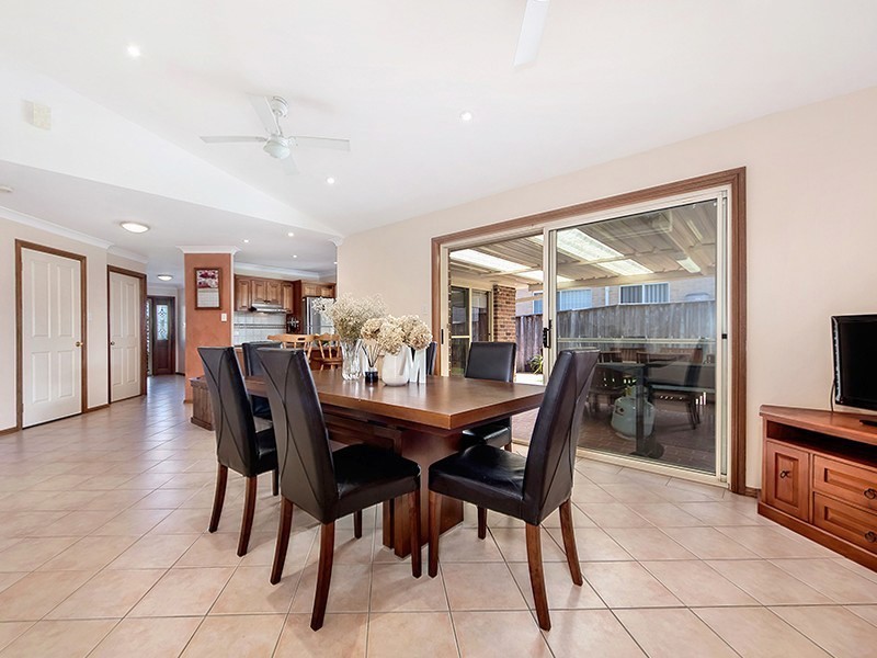 9 Bridle Road, Currans Hill NSW 2567