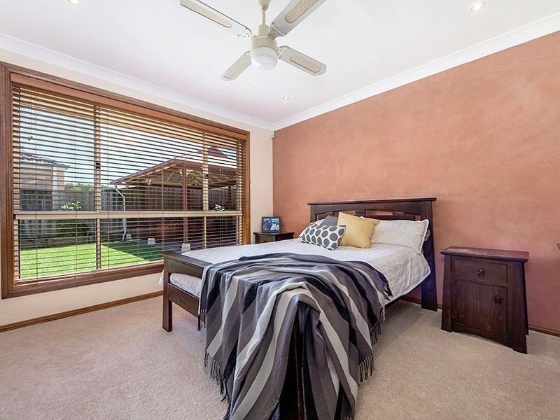 9 Bridle Road, Currans Hill NSW 2567