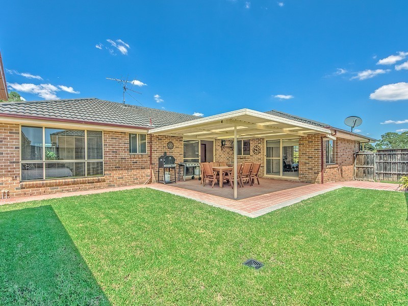 9 Bridle Road, Currans Hill NSW 2567