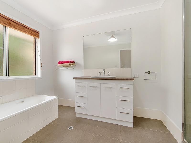 12 Kennedy Place, Albany Creek QLD 4035