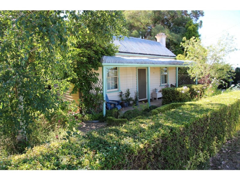 10 Perrins Street, Daylesford VIC 3460