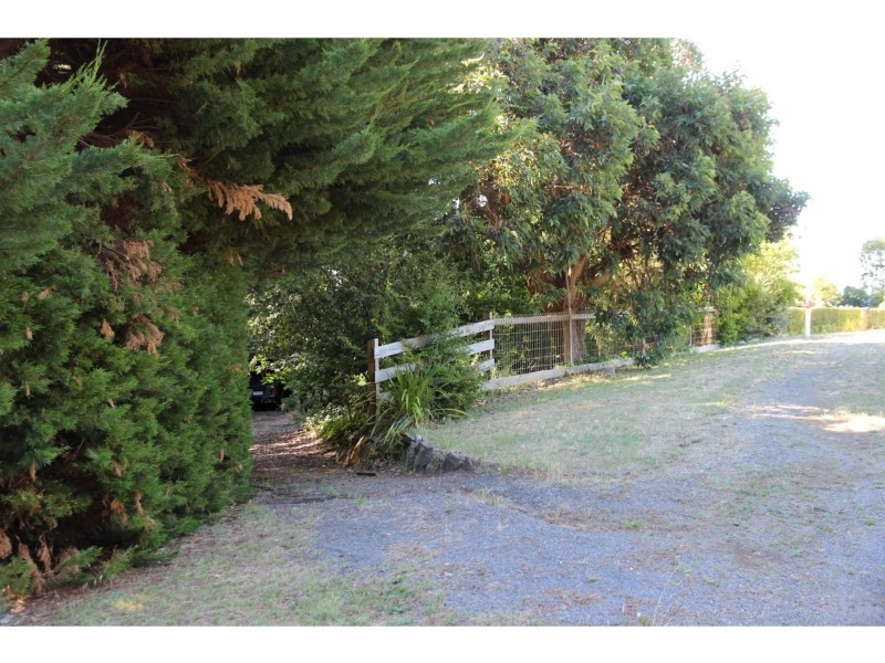 10 Perrins Street, Daylesford VIC 3460