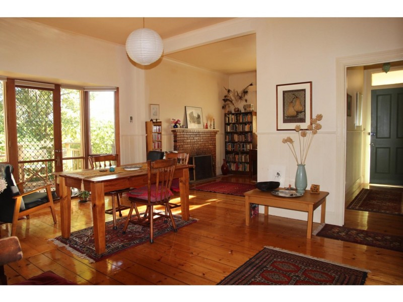 10 Perrins Street, Daylesford VIC 3460