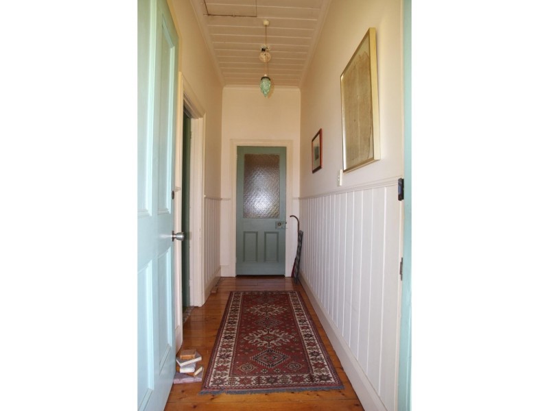 10 Perrins Street, Daylesford VIC 3460