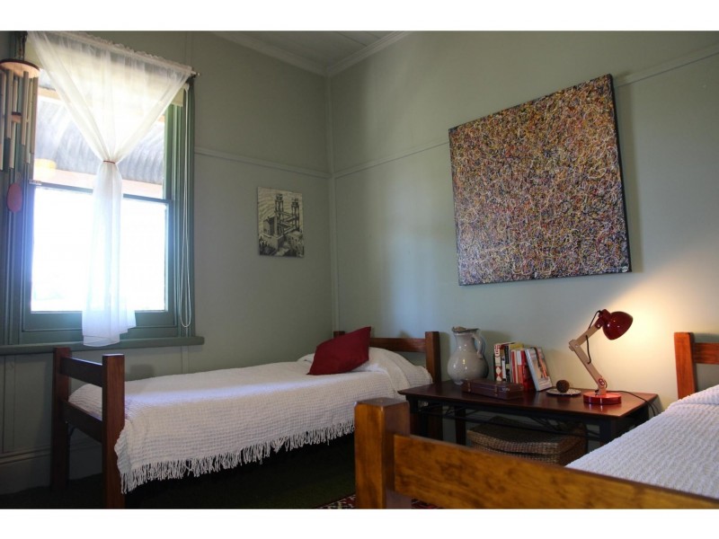 10 Perrins Street, Daylesford VIC 3460