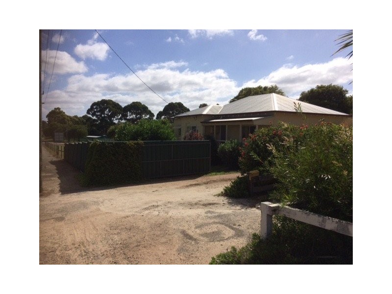 18 Albany Highway, Mount Barker WA 6324