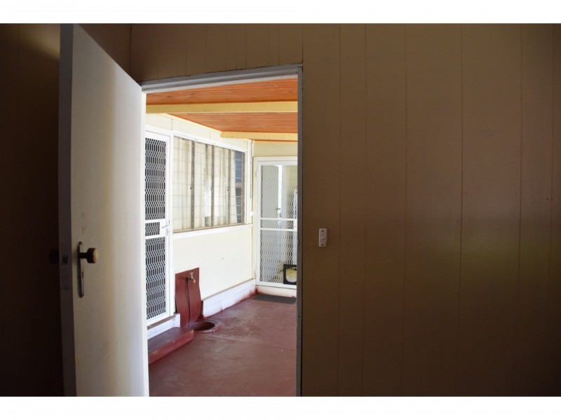 18 Albany Highway, Mount Barker WA 6324