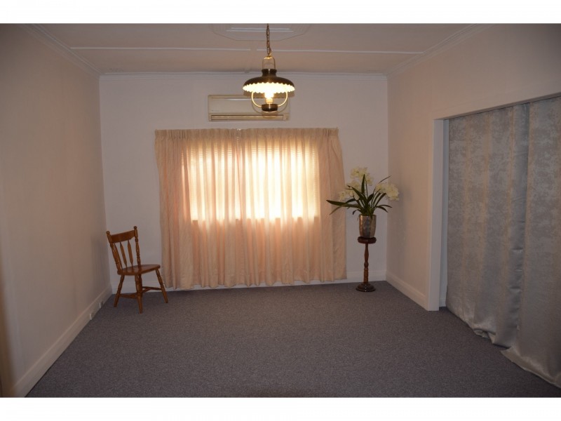 18 Albany Highway, Mount Barker WA 6324