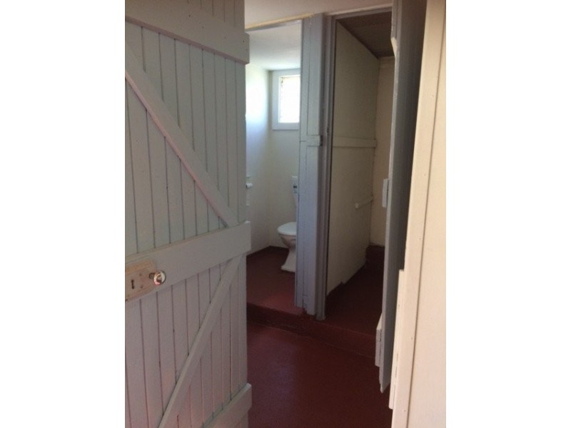 18 Albany Highway, Mount Barker WA 6324