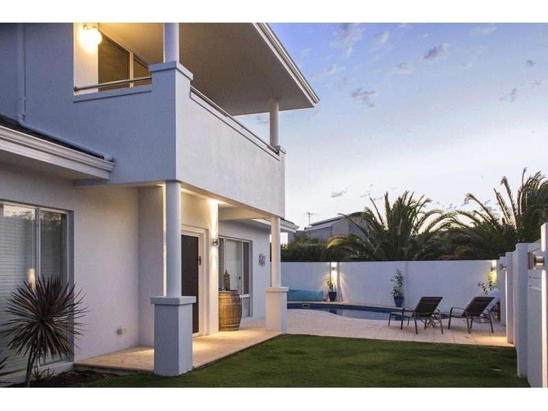 427 Marine Terrace, Geographe WA 6280