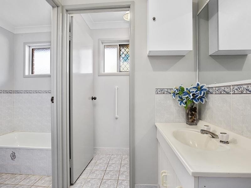 10 Fairbairn court, Emu Park QLD 4710