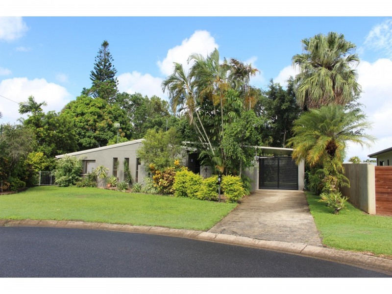 16 Lenora Close, Woree QLD 4868