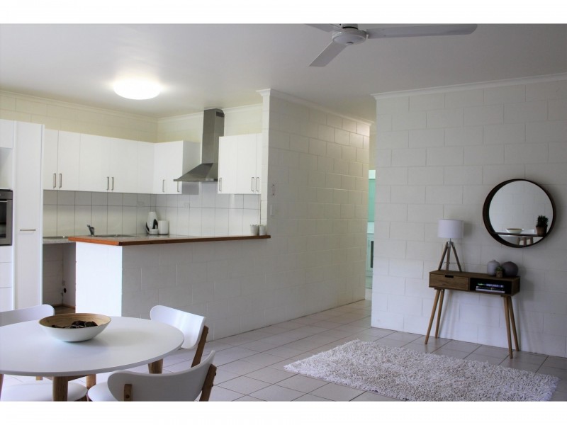 16 Lenora Close, Woree QLD 4868