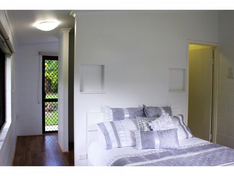 16 Lenora Close, Woree QLD 4868