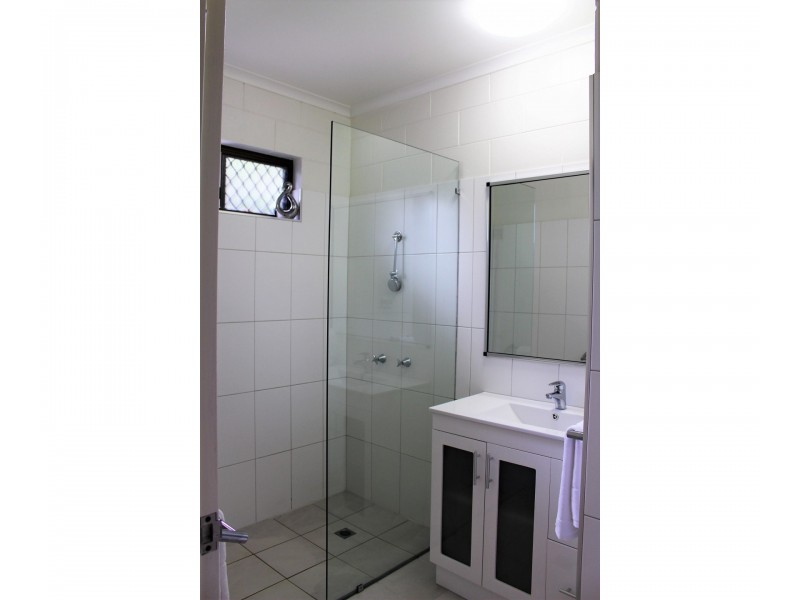 16 Lenora Close, Woree QLD 4868