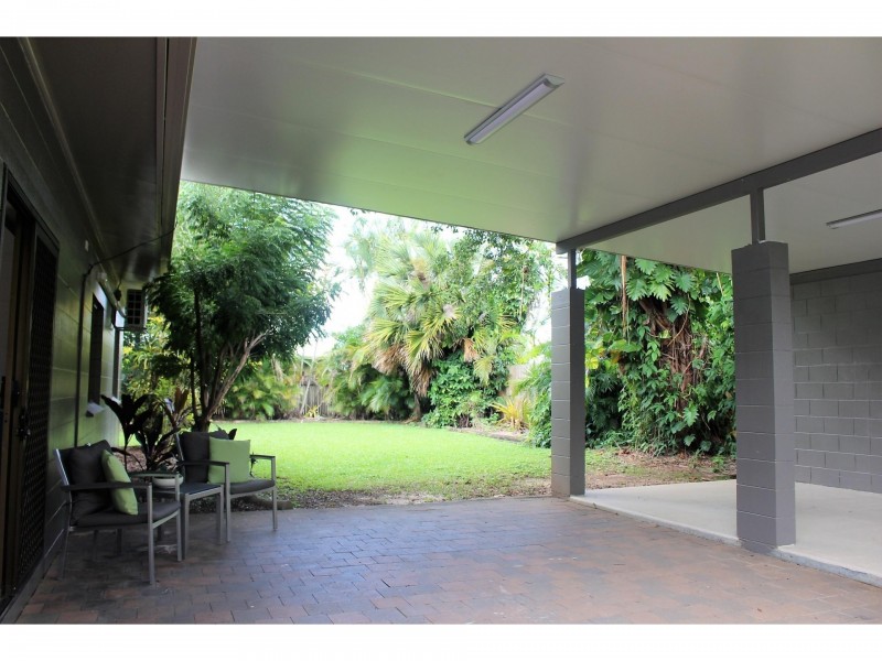 16 Lenora Close, Woree QLD 4868