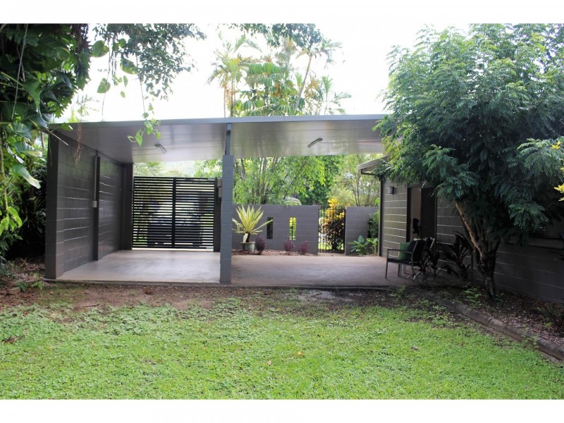 16 Lenora Close, Woree QLD 4868