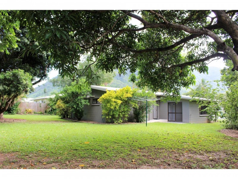 16 Lenora Close, Woree QLD 4868