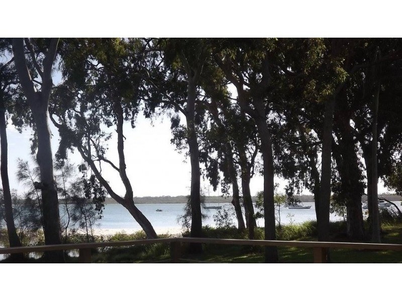 82 Riverview Drive, Burrum Heads QLD 4659