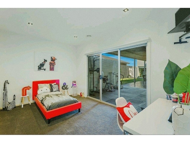 12 Lein Court, Highton VIC 3216