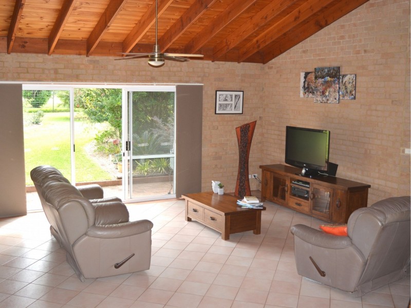 23 Springhill Place, Lake Cathie NSW 2445