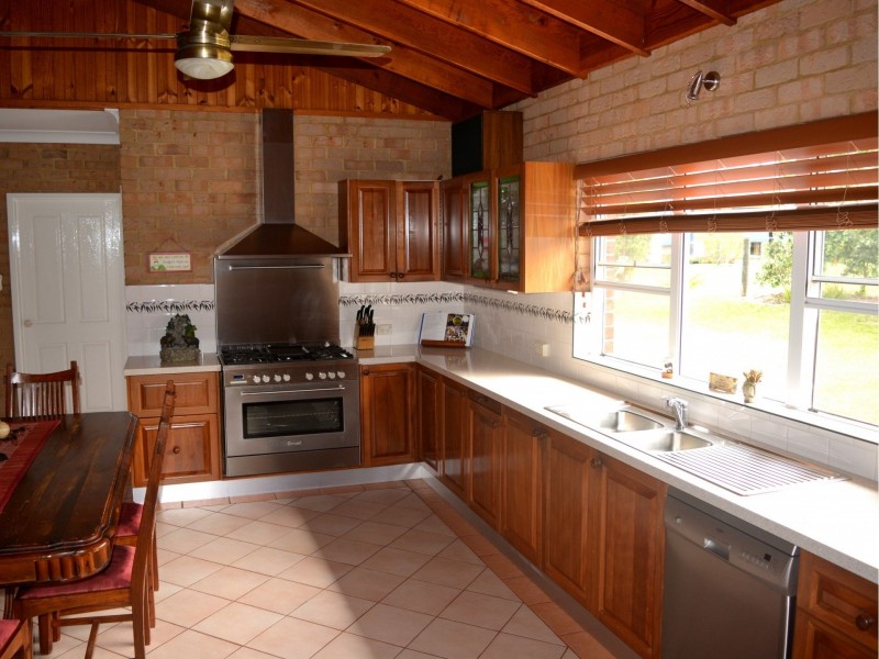 23 Springhill Place, Lake Cathie NSW 2445