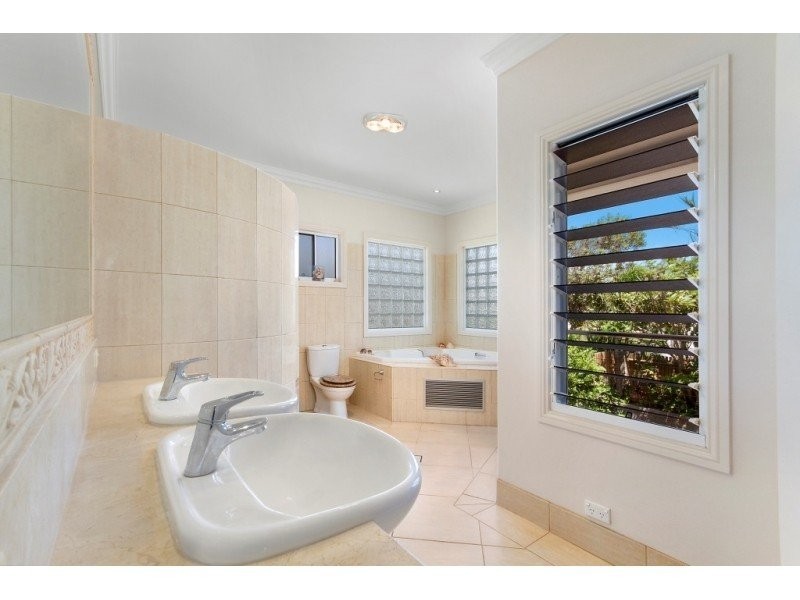 15 Bluewater Parade, Bowen QLD 4805