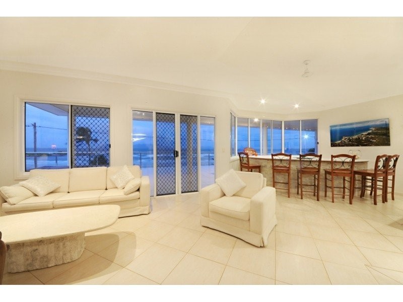 15 Bluewater Parade, Bowen QLD 4805