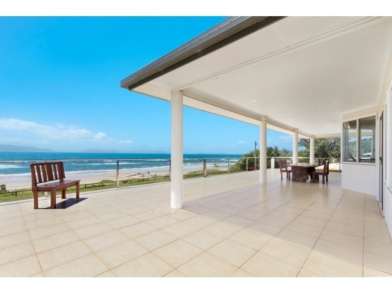 15 Bluewater Parade, Bowen QLD 4805