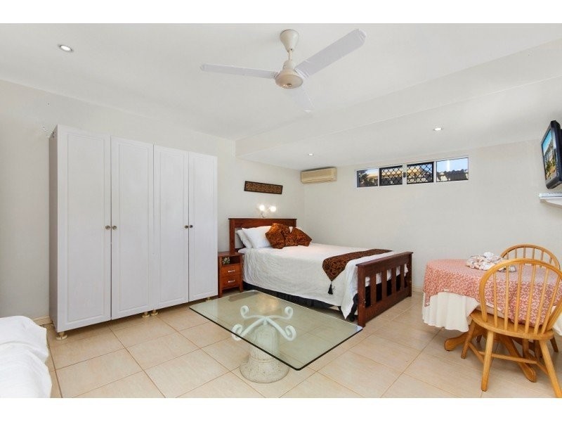 15 Bluewater Parade, Bowen QLD 4805